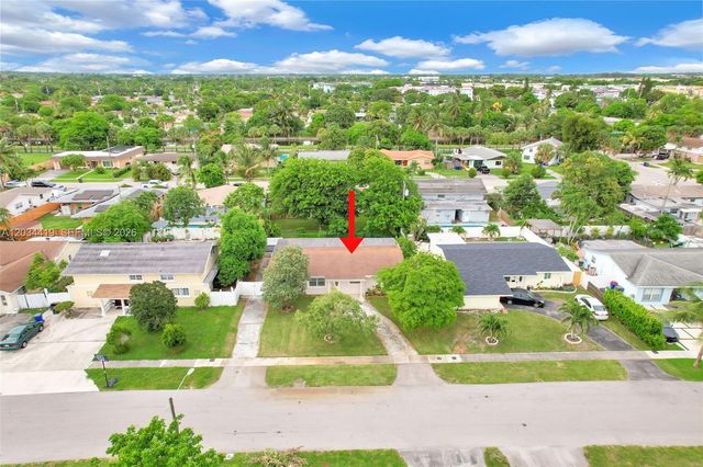 4431 NW 36th Ct, Lauderdale Lakes, FL 33319