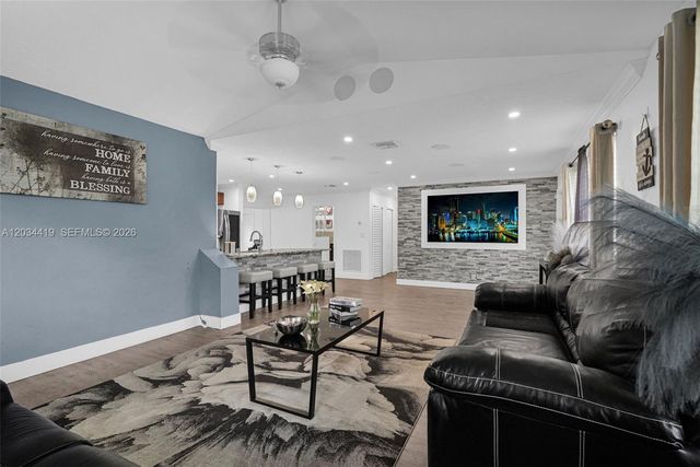 4431 NW 36th Ct, Lauderdale Lakes, FL 33319