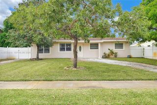 4431 NW 36th Ct, Lauderdale Lakes, FL 33319