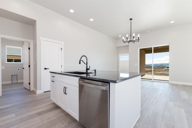 2955 Apollo Drive, Grand Junction, CO 81504