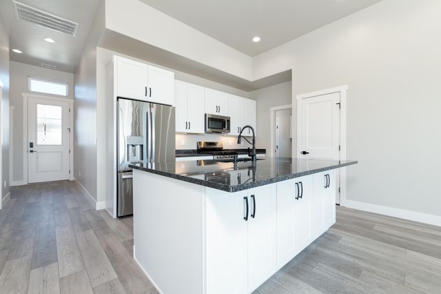 2955 Apollo Drive, Grand Junction, CO 81504