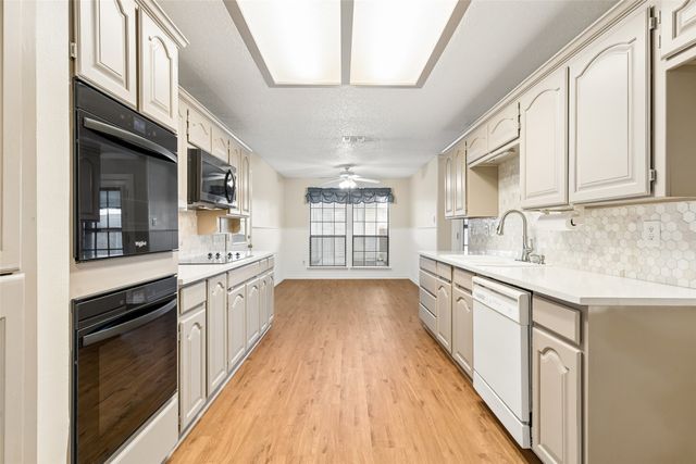 6640 Pleasant Ridge Drive, North Richland Hills, TX 76180