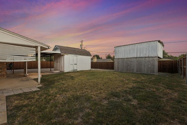 6640 Pleasant Ridge Drive, North Richland Hills, TX 76180