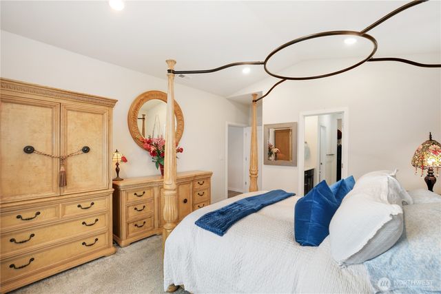 13317 Pines Lane E, Puyallup, WA 98374