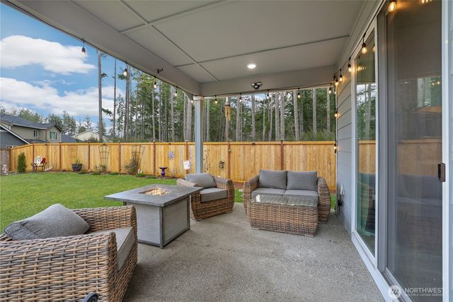 13317 Pines Lane E, Puyallup, WA 98374