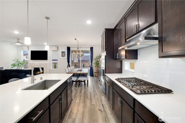 13317 Pines Lane E, Puyallup, WA 98374