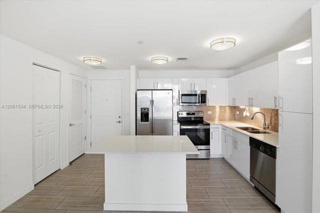1776 Polk Street 703, Hollywood, FL 33020