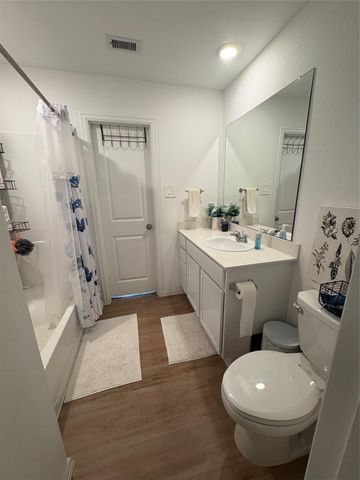 1520 Las Cuevas Drive, Conroe, TX 77301