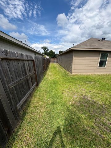 1520 Las Cuevas Drive, Conroe, TX 77301