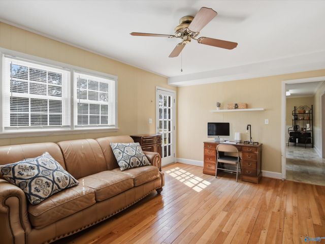 8907 Willow Hills Drive, Huntsville, AL 35802