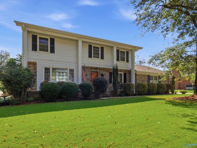 8907 Willow Hills Drive, Huntsville, AL 35802