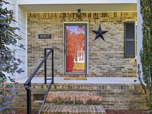 8907 Willow Hills Drive, Huntsville, AL 35802