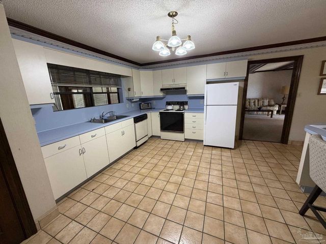 10005 Beulah Rd, Pensacola, FL 32526