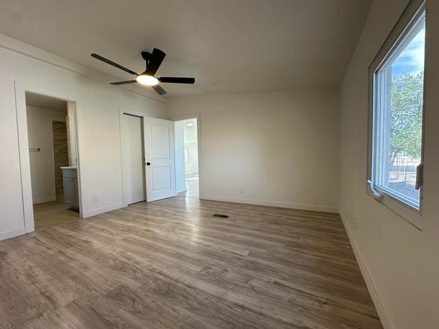 908 10th Avenue NE, Rio Rancho, NM 87144