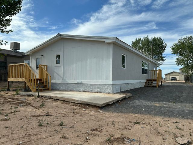 908 10th Avenue NE, Rio Rancho, NM 87144
