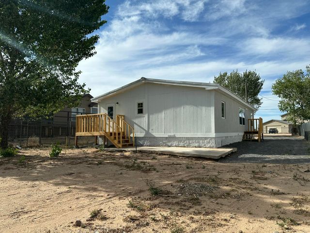 908 10th Avenue NE, Rio Rancho, NM 87144