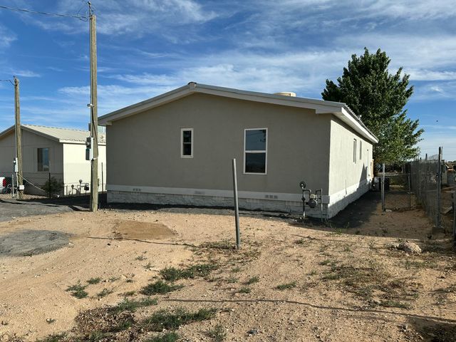 908 10th Avenue NE, Rio Rancho, NM 87144