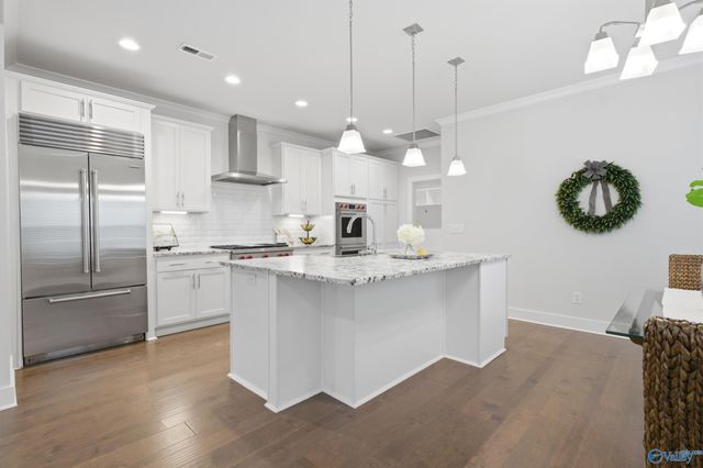 1526 NE Hammock Street NE, Huntsville, AL 35811