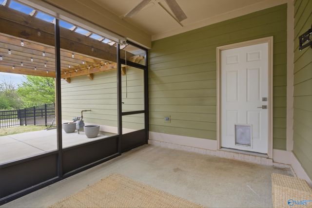 1526 NE Hammock Street NE, Huntsville, AL 35811