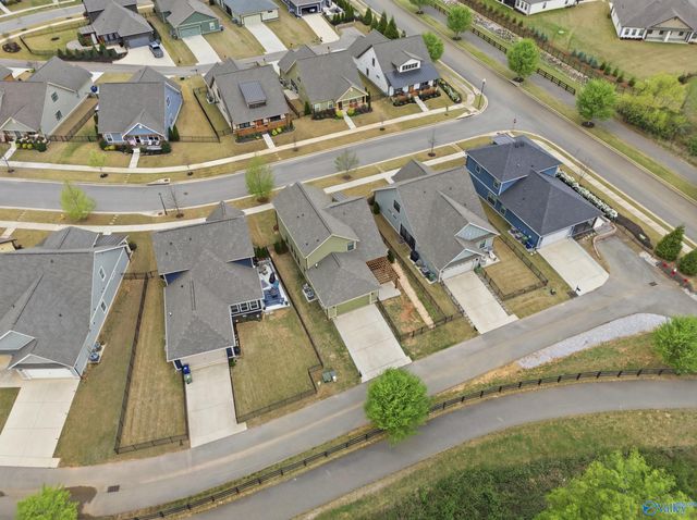 1526 NE Hammock Street NE, Huntsville, AL 35811