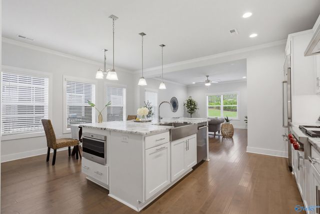 1526 NE Hammock Street NE, Huntsville, AL 35811