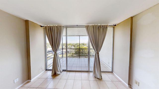 108 Royal Pk Drive, Oakland Park, FL 33309