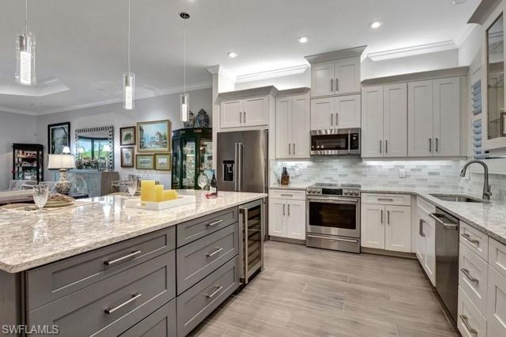 9637 Montelanico LOOP 203, NAPLES, FL 34119 — photo 3