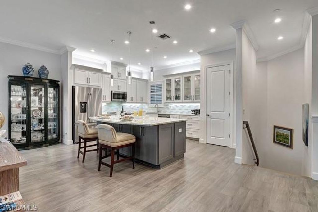 9637 Montelanico LOOP 203, NAPLES, FL 34119 — photo 5
