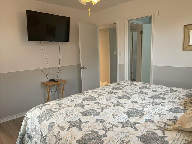 16647 John Silver Road, Jamaica Beach, TX 77554