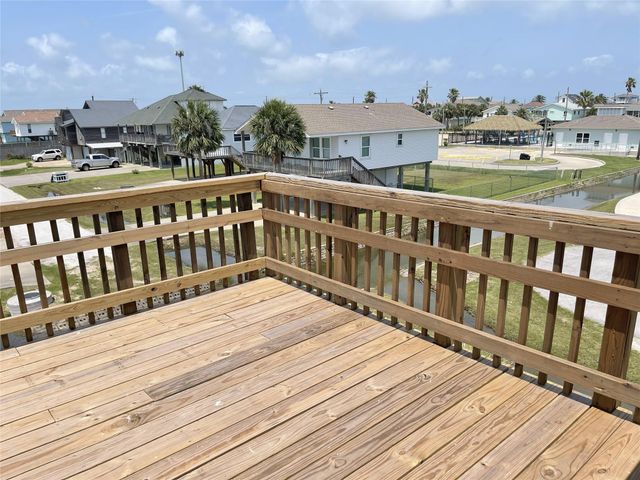 16647 John Silver Road, Jamaica Beach, TX 77554