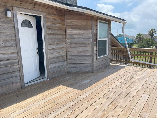 16647 John Silver Road, Jamaica Beach, TX 77554