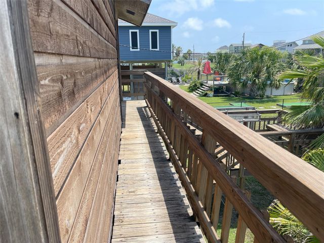 16647 John Silver Road, Jamaica Beach, TX 77554