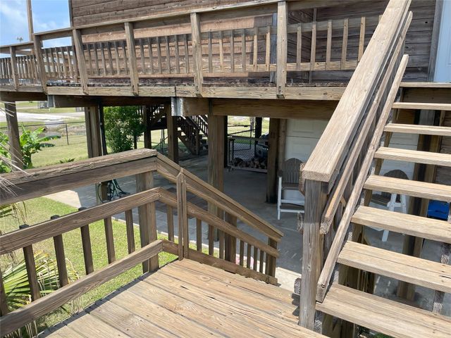 16647 John Silver Road, Jamaica Beach, TX 77554