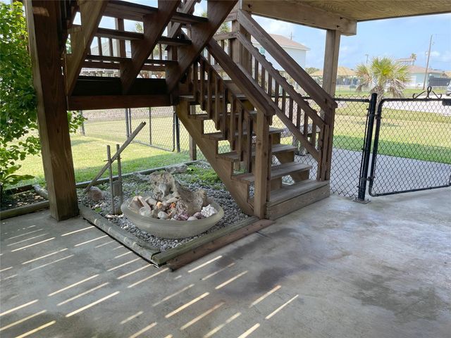 16647 John Silver Road, Jamaica Beach, TX 77554