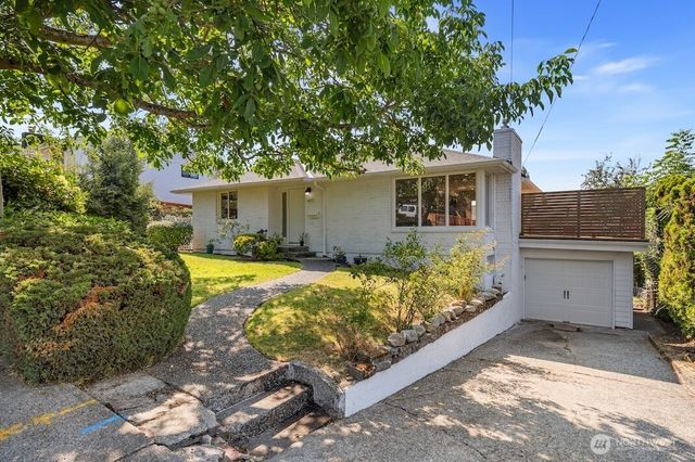 4831 S Holly Street, Seattle, WA 98118