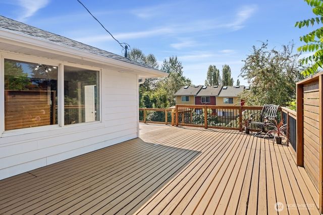 4831 S Holly Street, Seattle, WA 98118