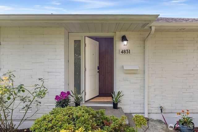 4831 S Holly Street, Seattle, WA 98118