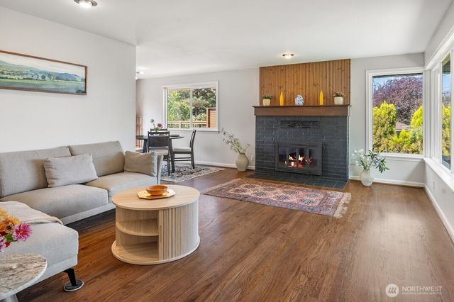 4831 S Holly Street, Seattle, WA 98118