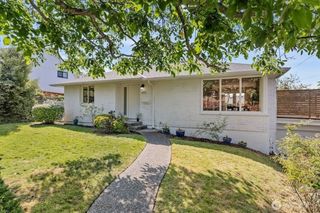4831 S Holly Street, Seattle, WA 98118