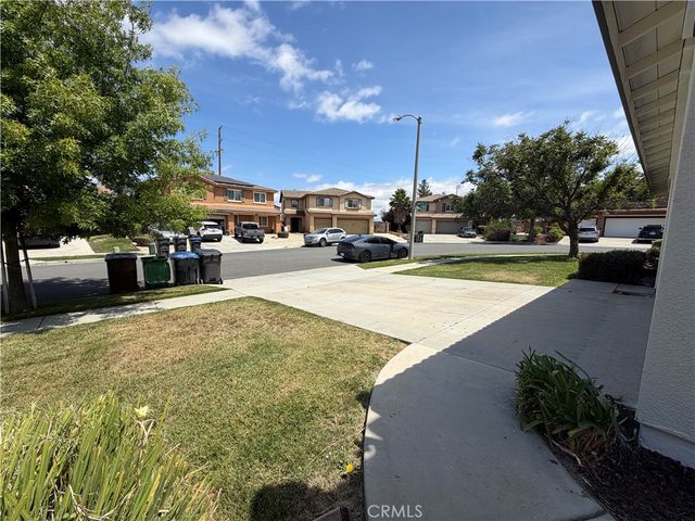 33963 Petunia Street, Murrieta, CA 92563
