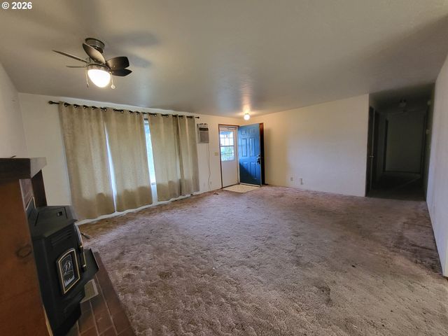 4498 MARCUM Ln, Eugene, OR 97402