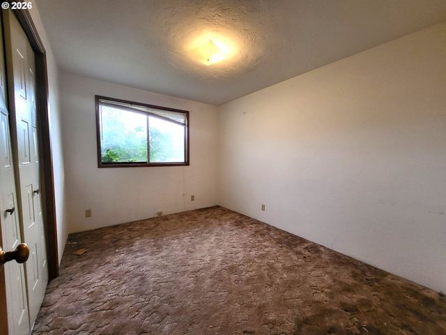 4498 MARCUM Ln, Eugene, OR 97402