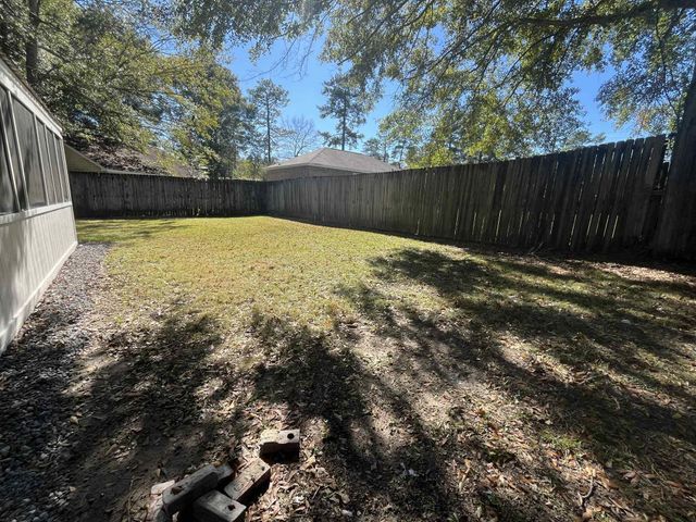 411 Whispering Pines, Hattiesburg, MS 39402