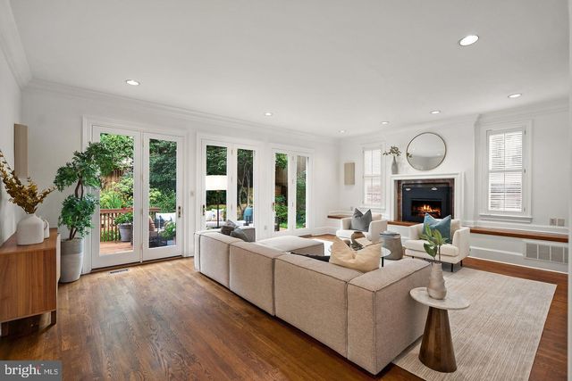 4753 RESERVOIR RD NW, Washington, DC 20007