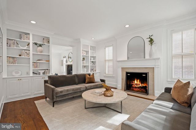 4753 RESERVOIR RD NW, Washington, DC 20007
