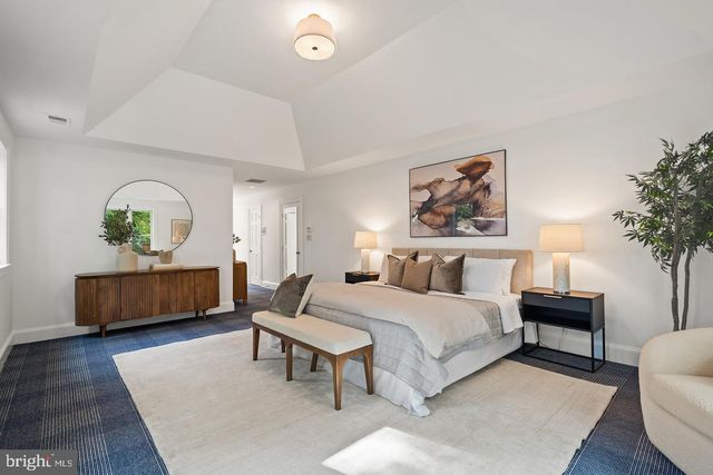 4753 RESERVOIR RD NW, Washington, DC 20007