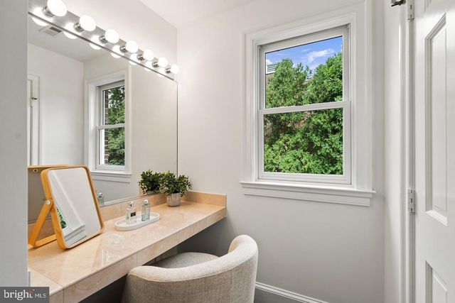 4753 RESERVOIR RD NW, Washington, DC 20007