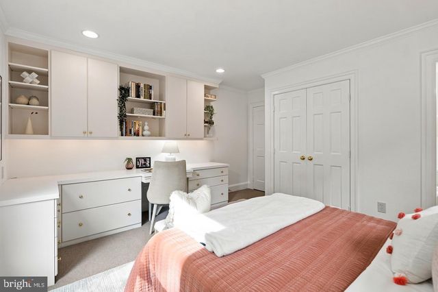 4753 RESERVOIR RD NW, Washington, DC 20007
