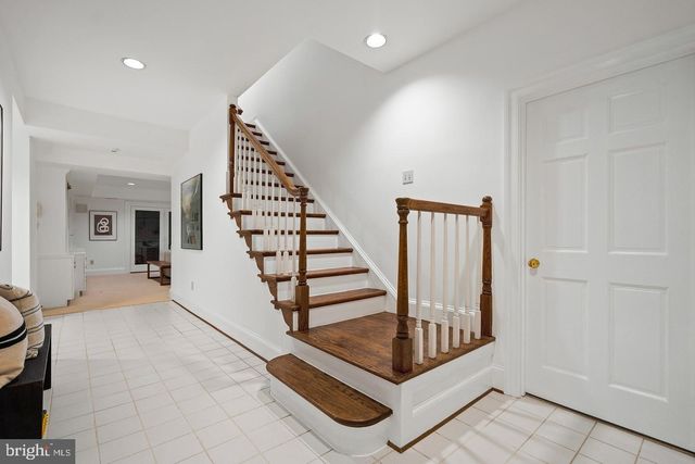 4753 RESERVOIR RD NW, Washington, DC 20007