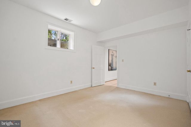 4753 RESERVOIR RD NW, Washington, DC 20007